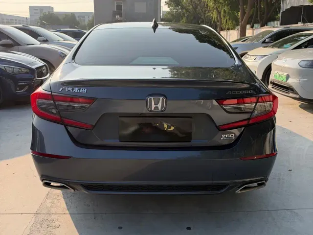Honda Accord — Фото автомобиля 14