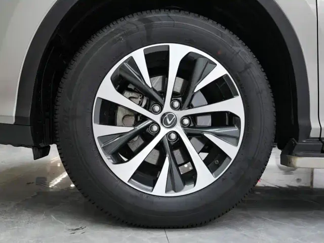 Lexus RX — Фото автомобиля 5