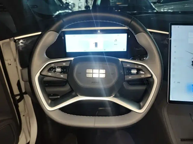 Geely Galaxy L7 — Фото автомобиля 10