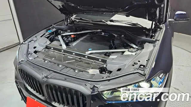 BMW X5 xDrive 40i M Sport — Фото автомобиля 5