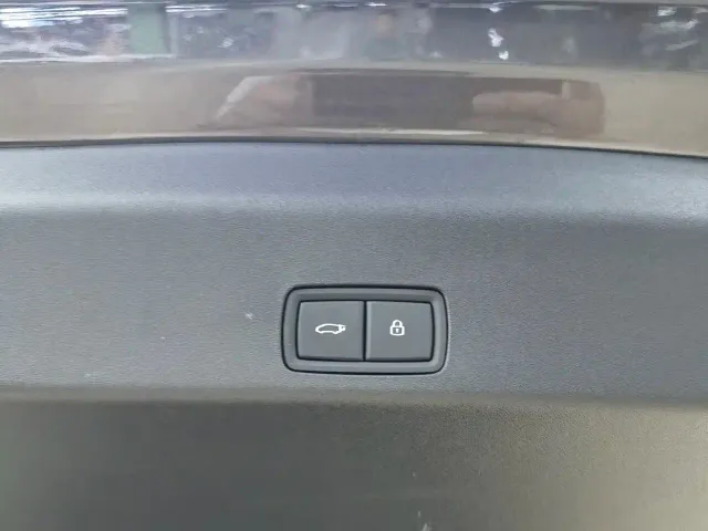 Li Auto MEGA — Фото автомобиля 18