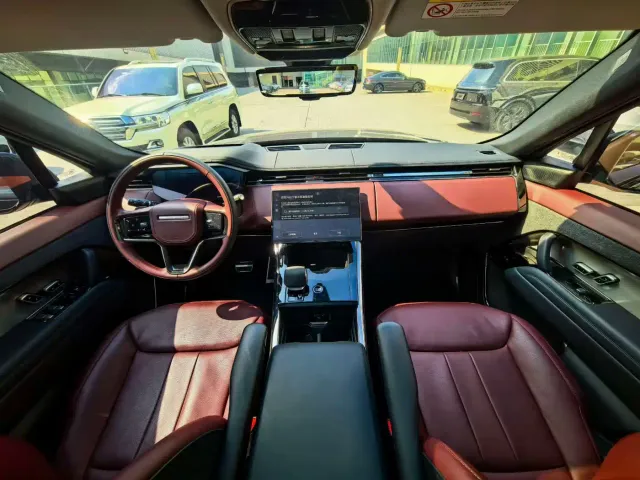 Land Rover Range Rover Sport — Фото автомобиля 4