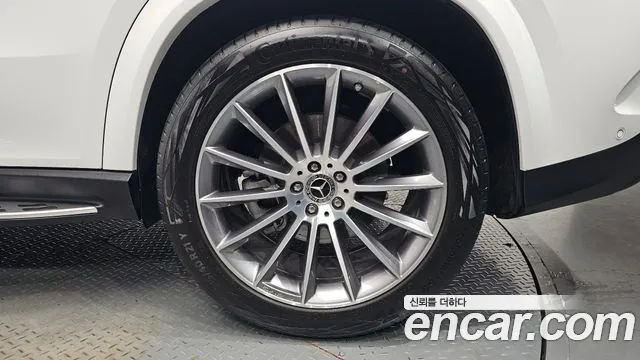 Mercedes-Benz GLE-Class — Фото автомобиля 19