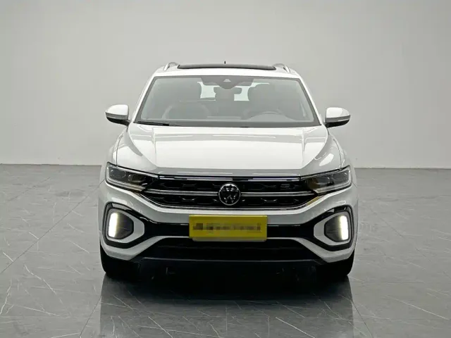 Volkswagen T-Roc — Фото автомобиля 2