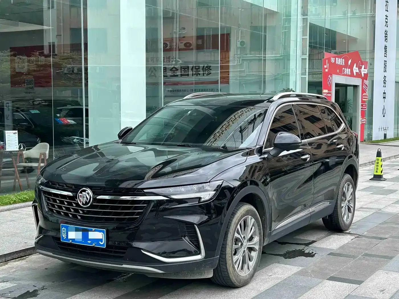 Фотография автомобиля — Buick Envision Plus