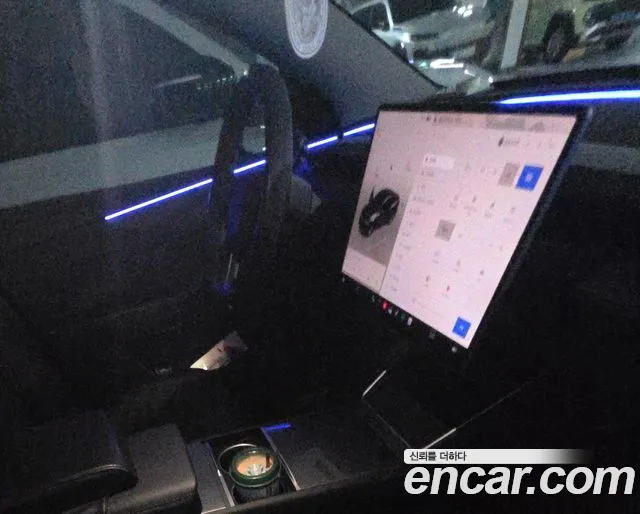 Tesla Model Y — Фото автомобиля 8