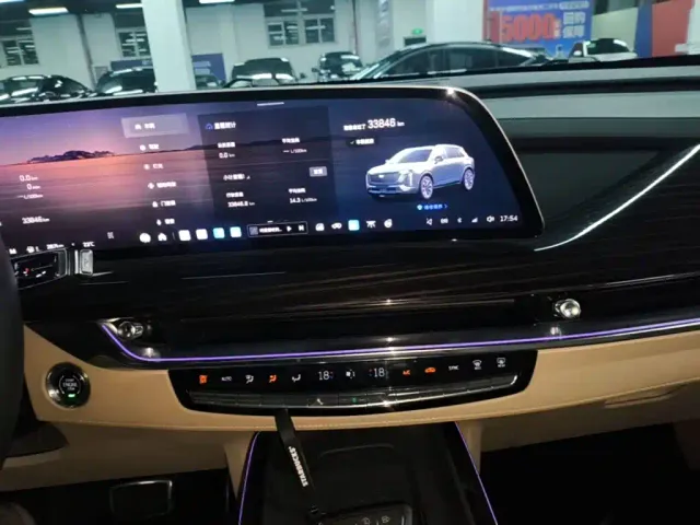 Cadillac XT5 — Фото автомобиля 12