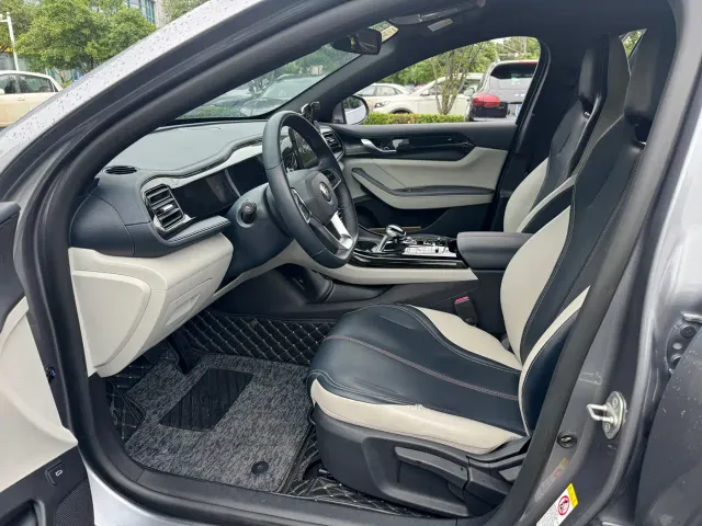 BYD Qin PLUS — Фото автомобиля 10