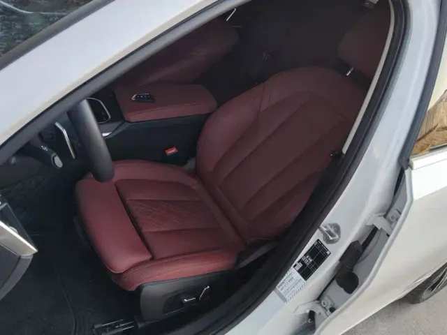 BMW 3 Series — Фото автомобиля 9
