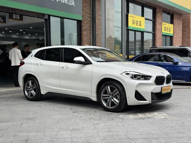 BMW X2 — Фото автомобиля 3