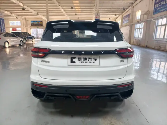Geely Binyue — Фото автомобиля 5