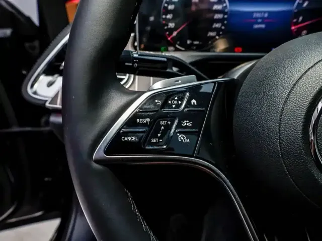Mercedes-Benz E-Class — Фото автомобиля 15
