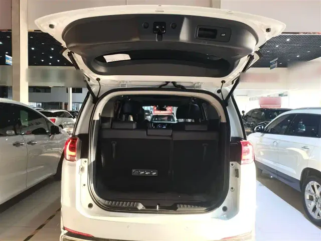 GAC Trumpchi M8 — Фото автомобиля 14