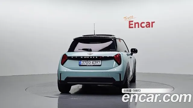 Mini Cooper — Фото автомобиля 4