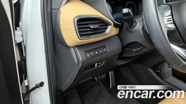 Hyundai Santafe Новый Santa Fe Бензин 2.5T 4WD — Фото автомобиля 18