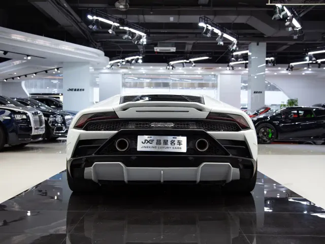 Lamborghini Huracan — Фото автомобиля 12