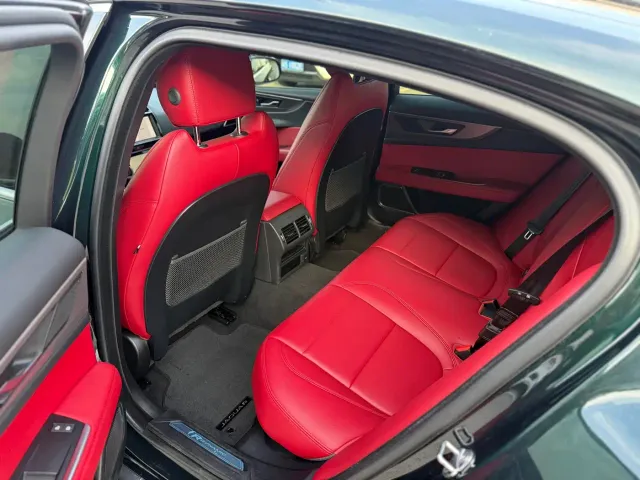 Jaguar XEL — Фото автомобиля 8