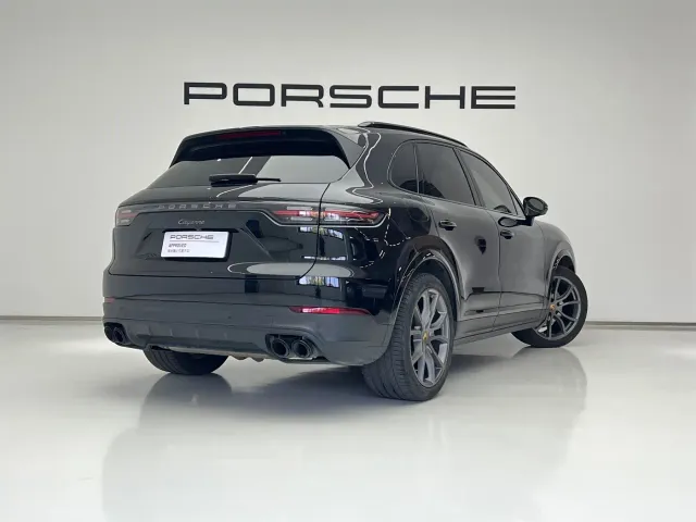 Porsche Cayenne — Фото автомобиля 4