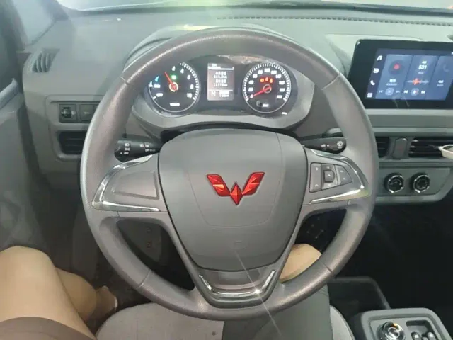 Wuling Yangguang — Фото автомобиля 10