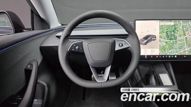 Tesla Model 3 — Фото автомобиля 11