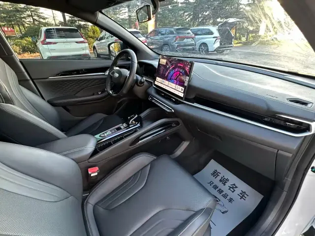 Geely Binyue — Фото автомобиля 6