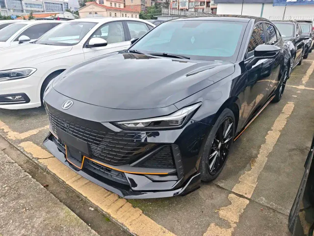 Фотография автомобиля — Changan UNI-V