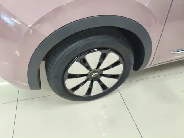 Wuling Bingo — Фото автомобиля 22