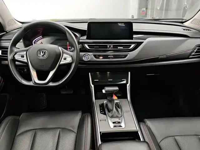 Changan CS75 — Фото автомобиля 12
