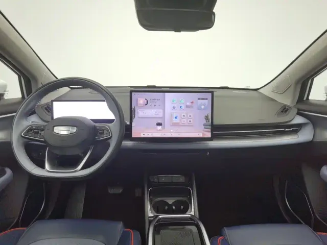 Geely Geometry M6 — Фото автомобиля 5