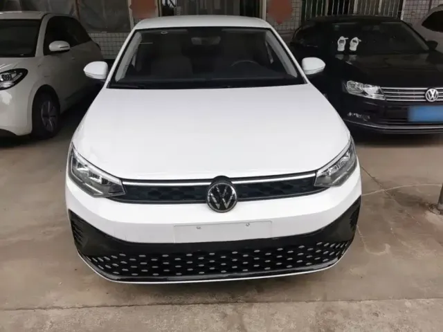 Volkswagen Lavida — Фото автомобиля 2