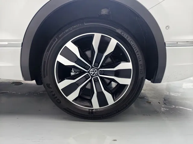 Volkswagen Tiguan L — Фото автомобиля 7
