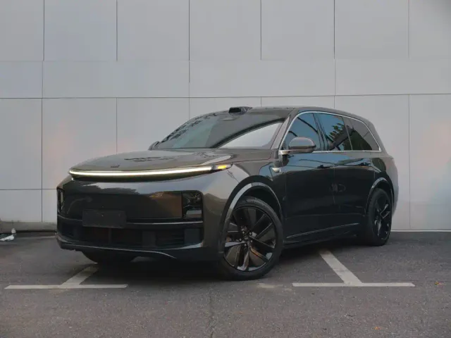 Фотография автомобиля — Li Auto L9