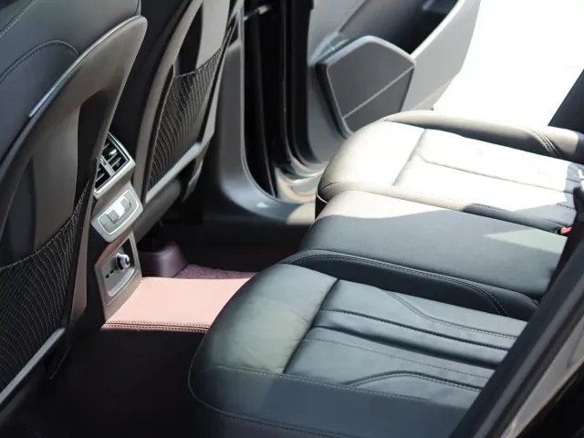 Audi Q5L — Фото автомобиля 4