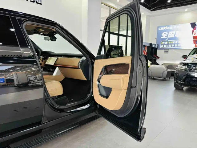 Land Rover Range Rover — Фото автомобиля 25