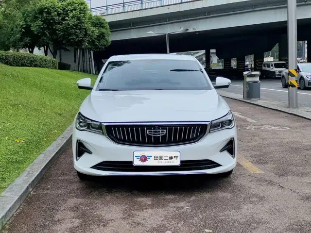 Geely Emgrand — Фото автомобиля 2