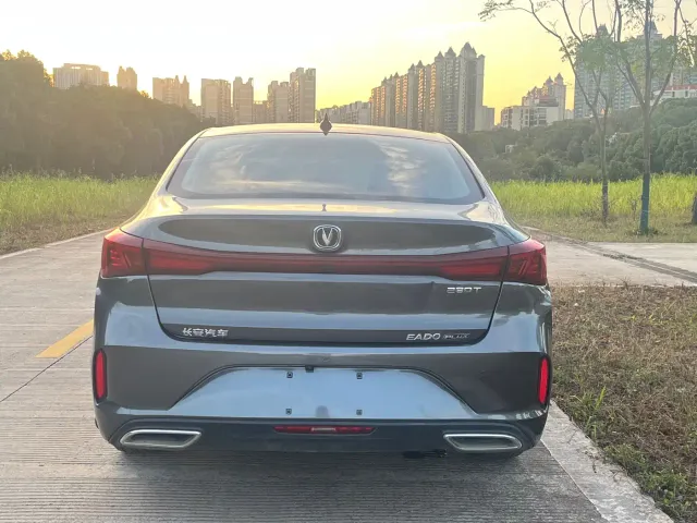 Changan Eado — Фото автомобиля 9