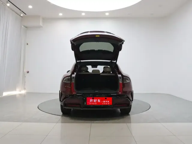 Xiaomi Auto Xiaomi YU7 — Фото автомобиля 7