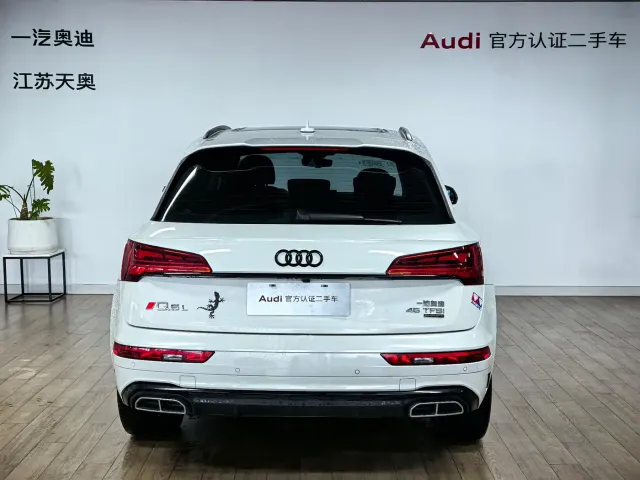 Audi Q5L — Фото автомобиля 5