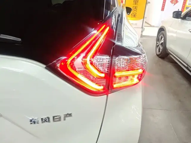 Nissan Murano — Фото автомобиля 7