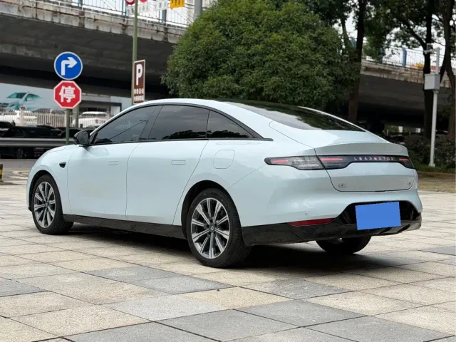 Leapmotor C01 — Фото автомобиля 9