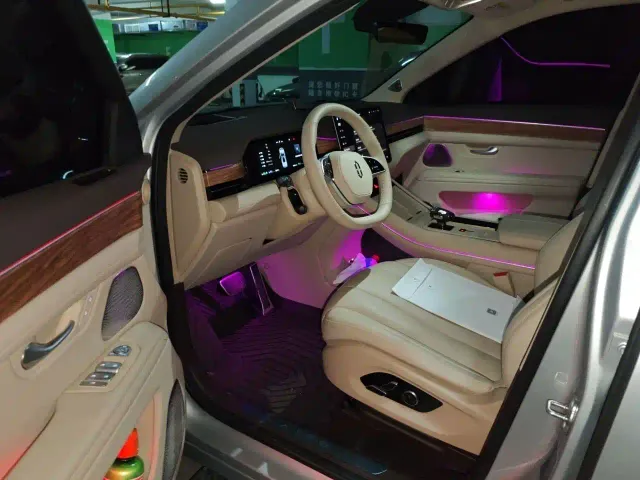 Aito M7 — Фото автомобиля 2