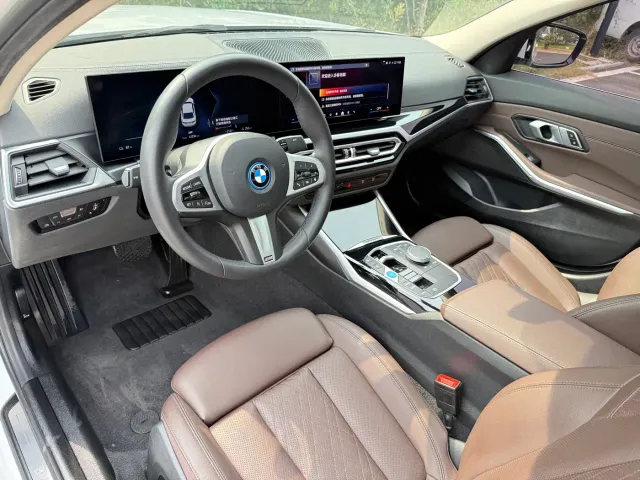 BMW i3 — Фото автомобиля 5