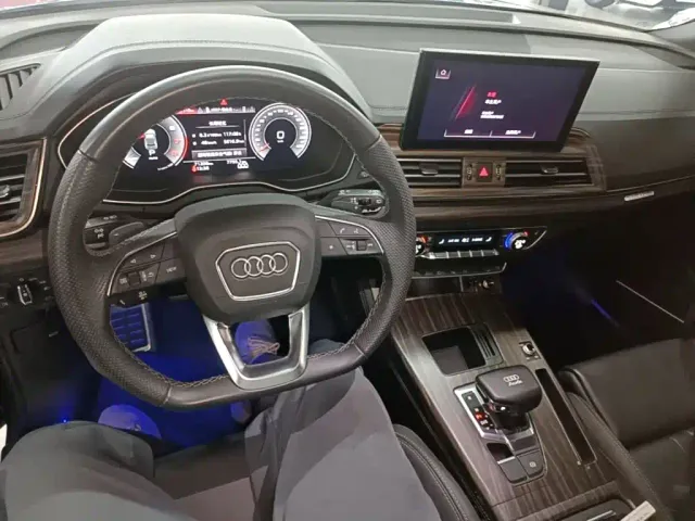 Audi Q5L — Фото автомобиля 9