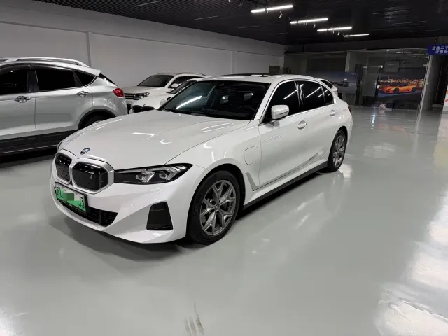 BMW i3 — Фото автомобиля 2