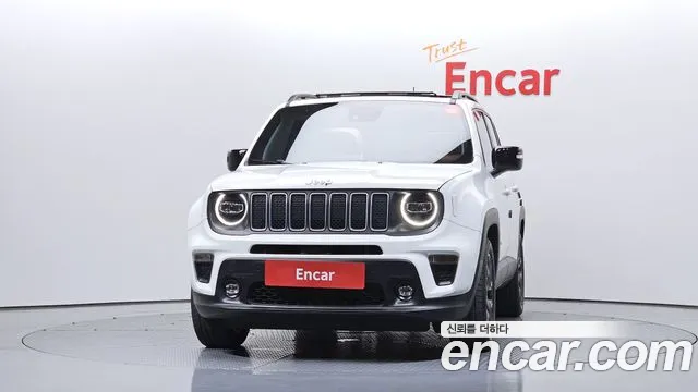 Jeep Renegade — Фото автомобиля 2
