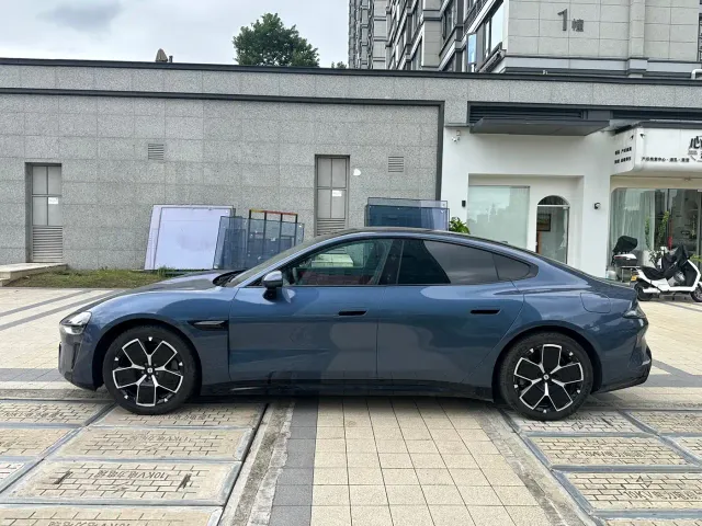 Xiaomi SU7 — Фото автомобиля 4