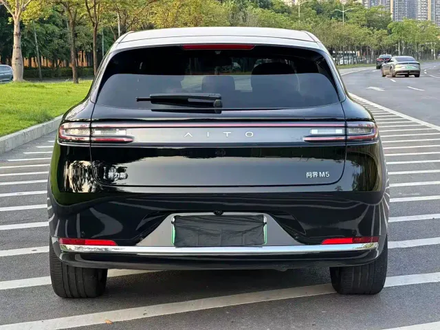 Aito M5 — Фото автомобиля 14