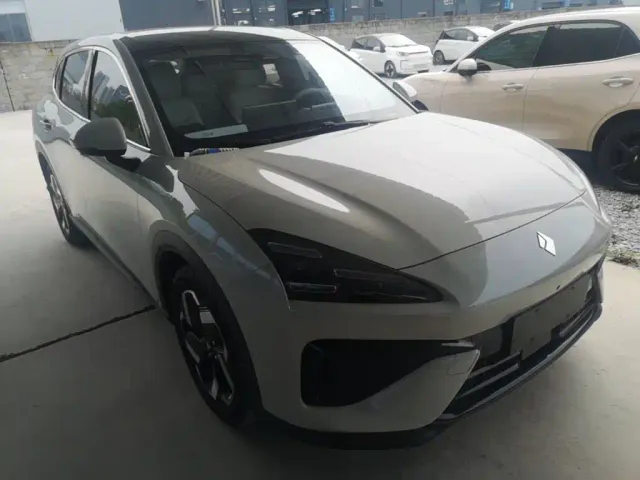 Baojun Baojun Yunhai 2024 140km Plug-in Hybrid — Фото автомобиля 3