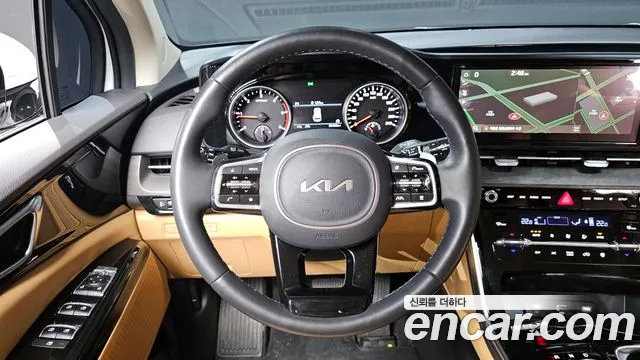 Kia Canival — Фото автомобиля 13