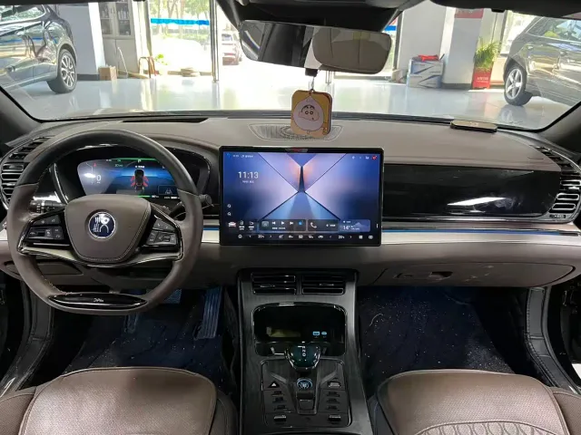 BYD Han — Фото автомобиля 11